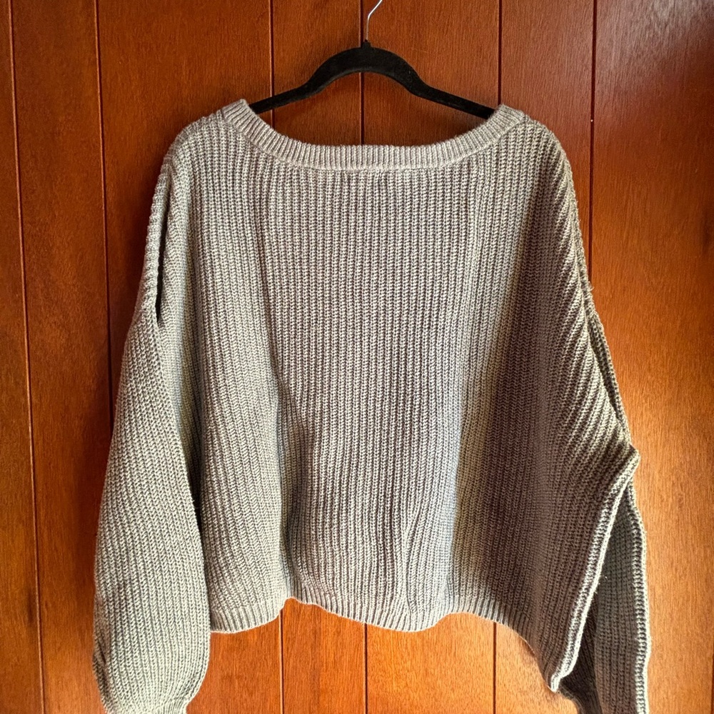 Grey Sweater - Picture 4 of 4